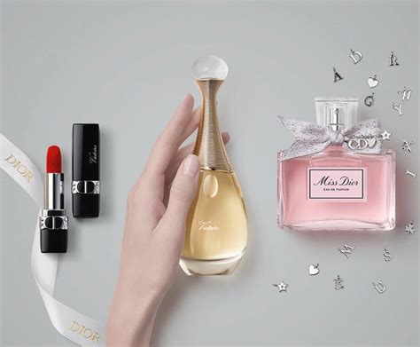 dior perfume gift wrap|Dior Services: Personalization, Artful Gift Wrapping .